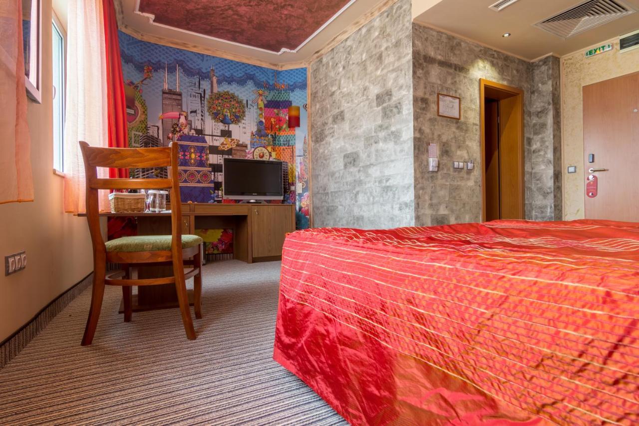 Diplomat Plaza Hotel & Resort Lukovit Eksteriør bilde